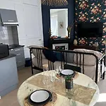 Le Saint-maur Apartment