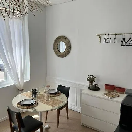 Le Saint-maur Apartment